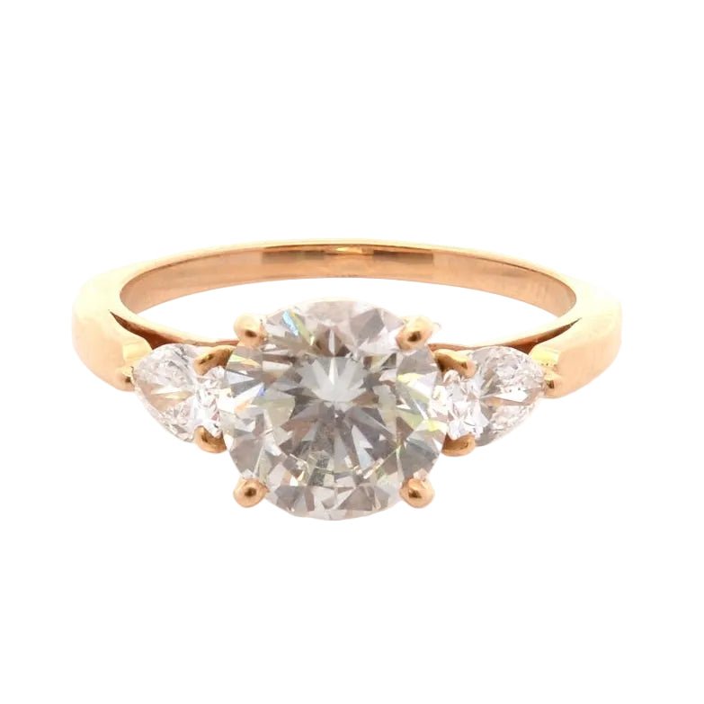 Bague Trilogie en or jaune et diamants - Castafiore