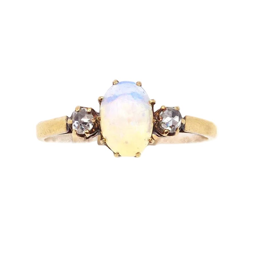Bague Trilogie en or jaune, opale et diamants - Castafiore