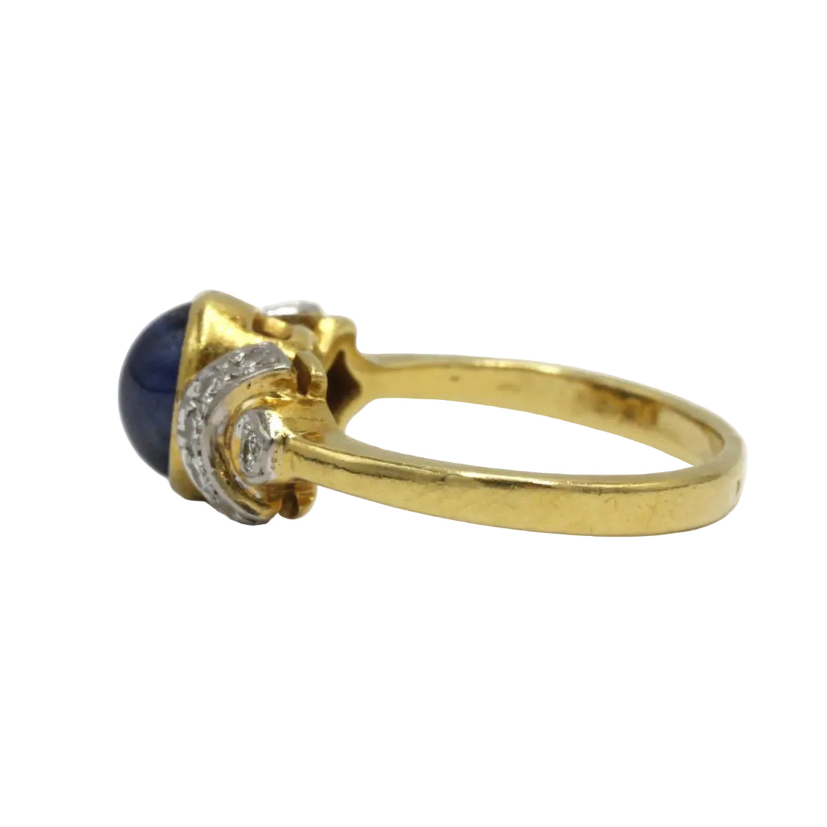Bague Trilogie en or jaune, or blanc, saphir et diamants - Castafiore