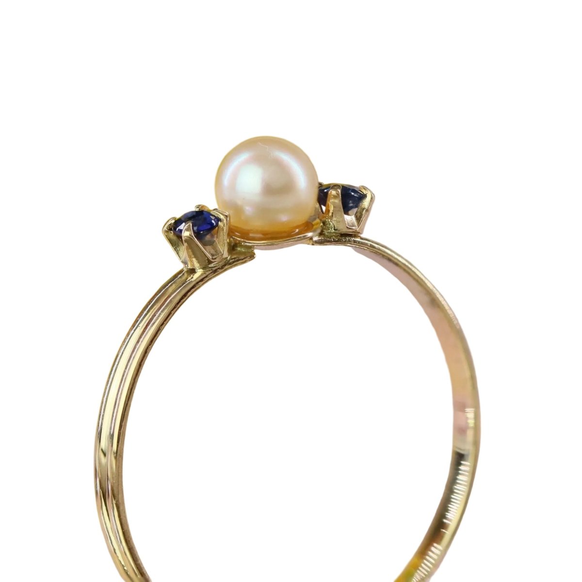 Bague Trilogie en or jaune, perle et saphirs - Castafiore
