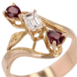 Bague Trilogie en or jaune, rubis et diamant - Castafiore