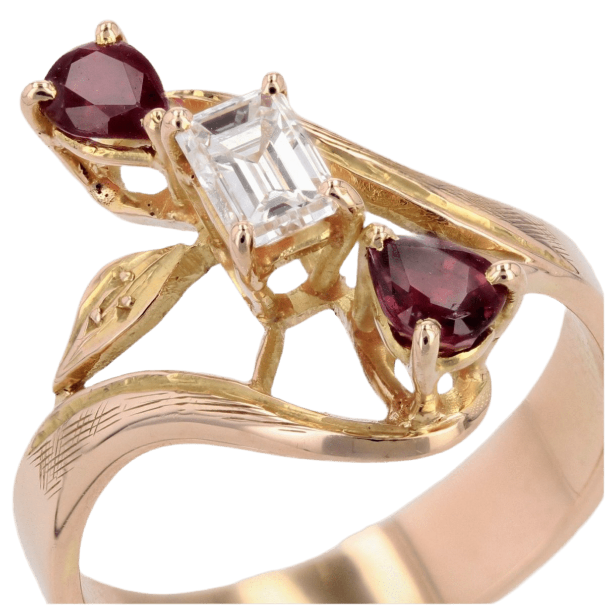 Bague Trilogie en or jaune, rubis et diamant - Castafiore
