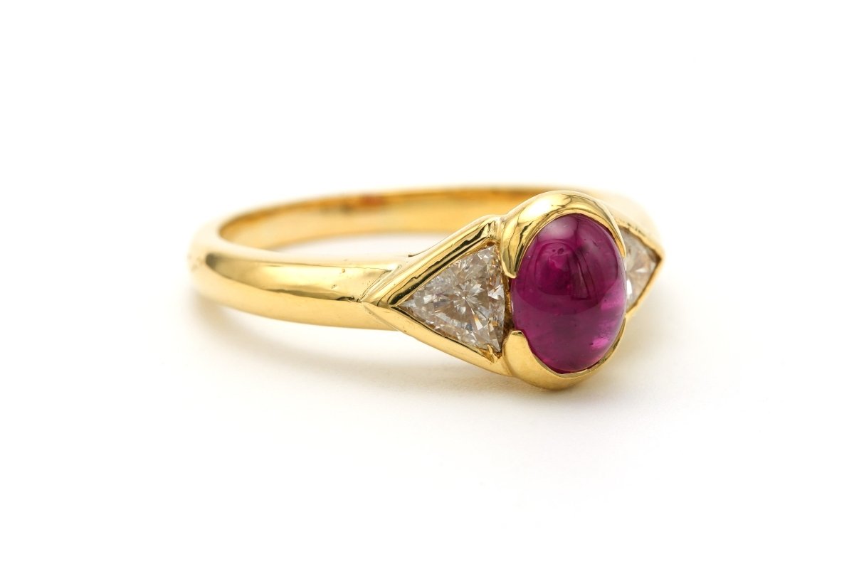 Bague Trilogie en or jaune, rubis et diamants - Castafiore