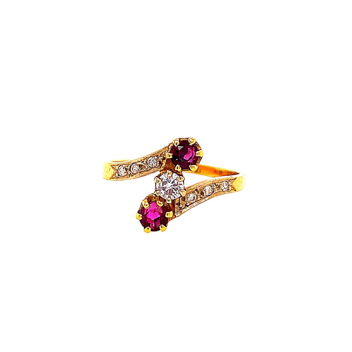 Bague Trilogie en or jaune, rubis, et diamants - Castafiore