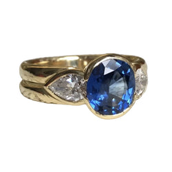 Bague Trilogie en or jaune, saphir et diamants - Castafiore