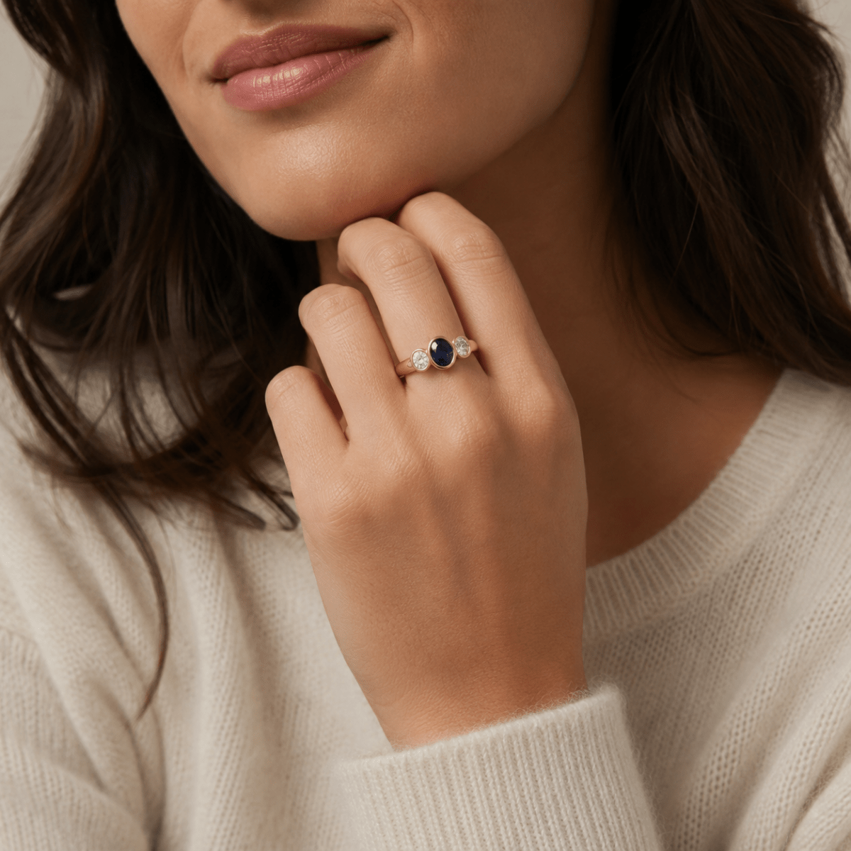 Bague Trilogie en or jaune, saphir et diamants - Castafiore