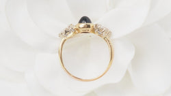 Bague Trilogie en or jaune, saphir et diamants - Castafiore