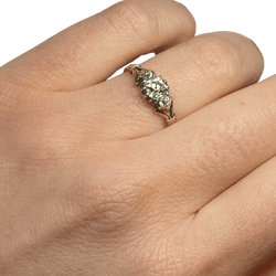 Bague Trilogie en or rose et diamants - Castafiore