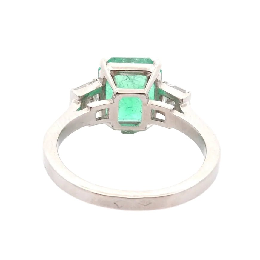 Bague Trilogie en platine, émeraude et diamants - Castafiore
