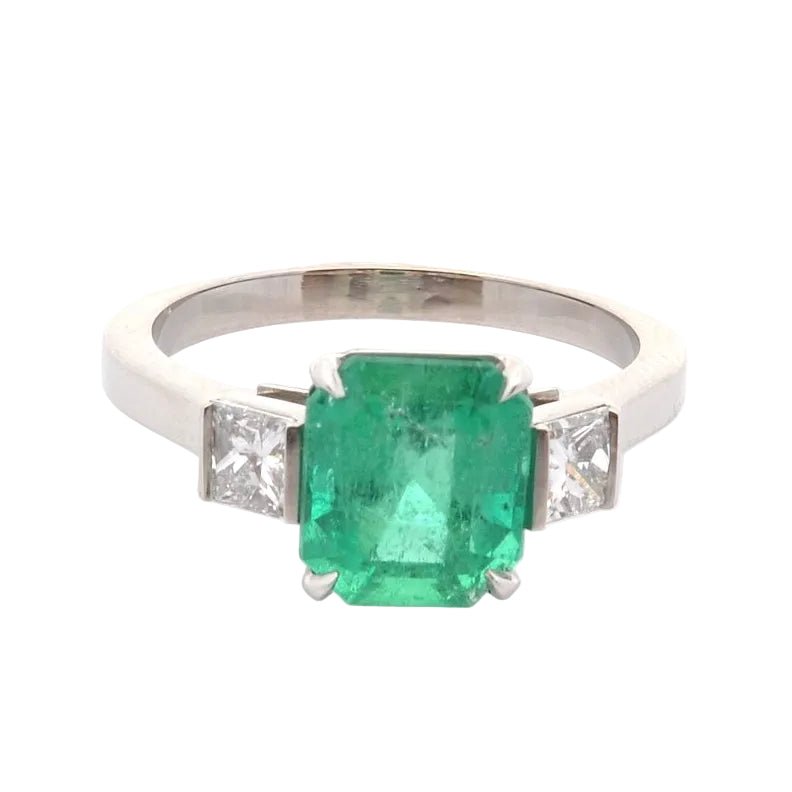 Bague Trilogie en platine, émeraude et diamants - Castafiore