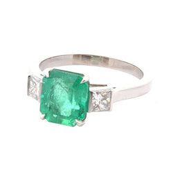 Bague Trilogie en platine, émeraude et diamants - Castafiore