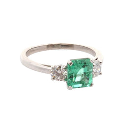 Bague Trilogie en platine, émeraude et diamants - Castafiore
