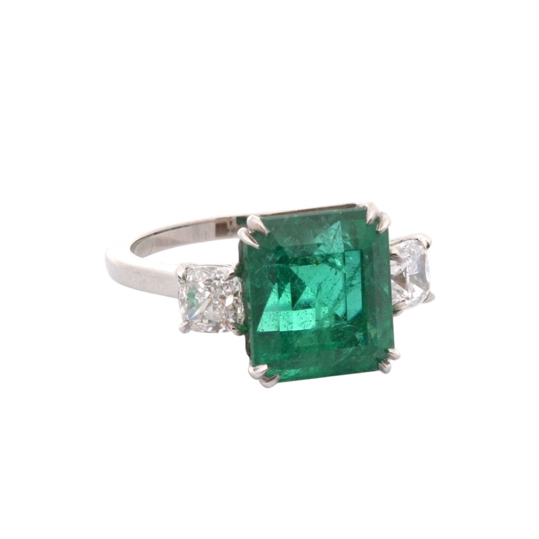 Bague Trilogie en platine, émeraudes, et diamants - Castafiore