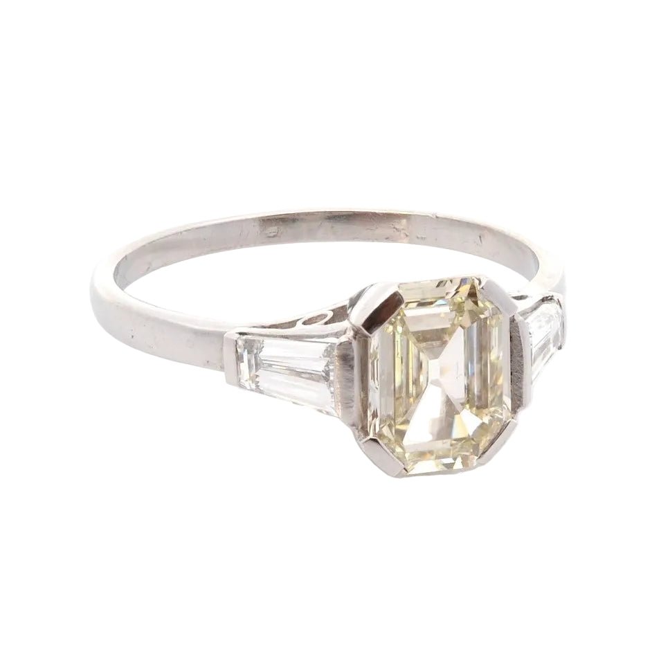 Bague Trilogie en platine et diamants - Castafiore