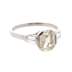 Bague Trilogie en platine et diamants - Castafiore