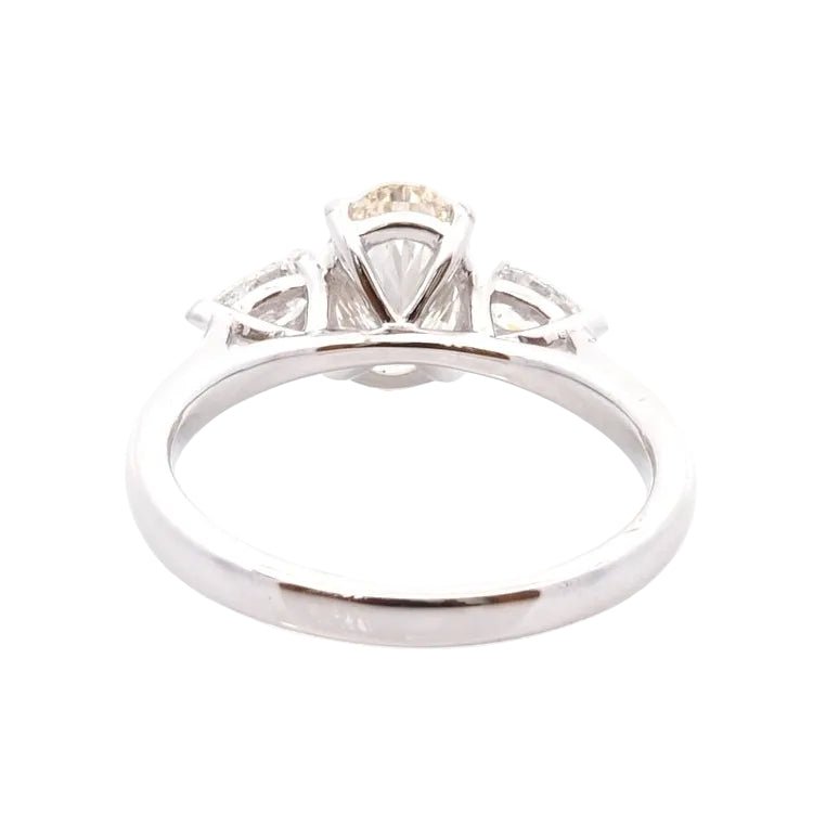Bague Trilogie en platine et diamants - Castafiore
