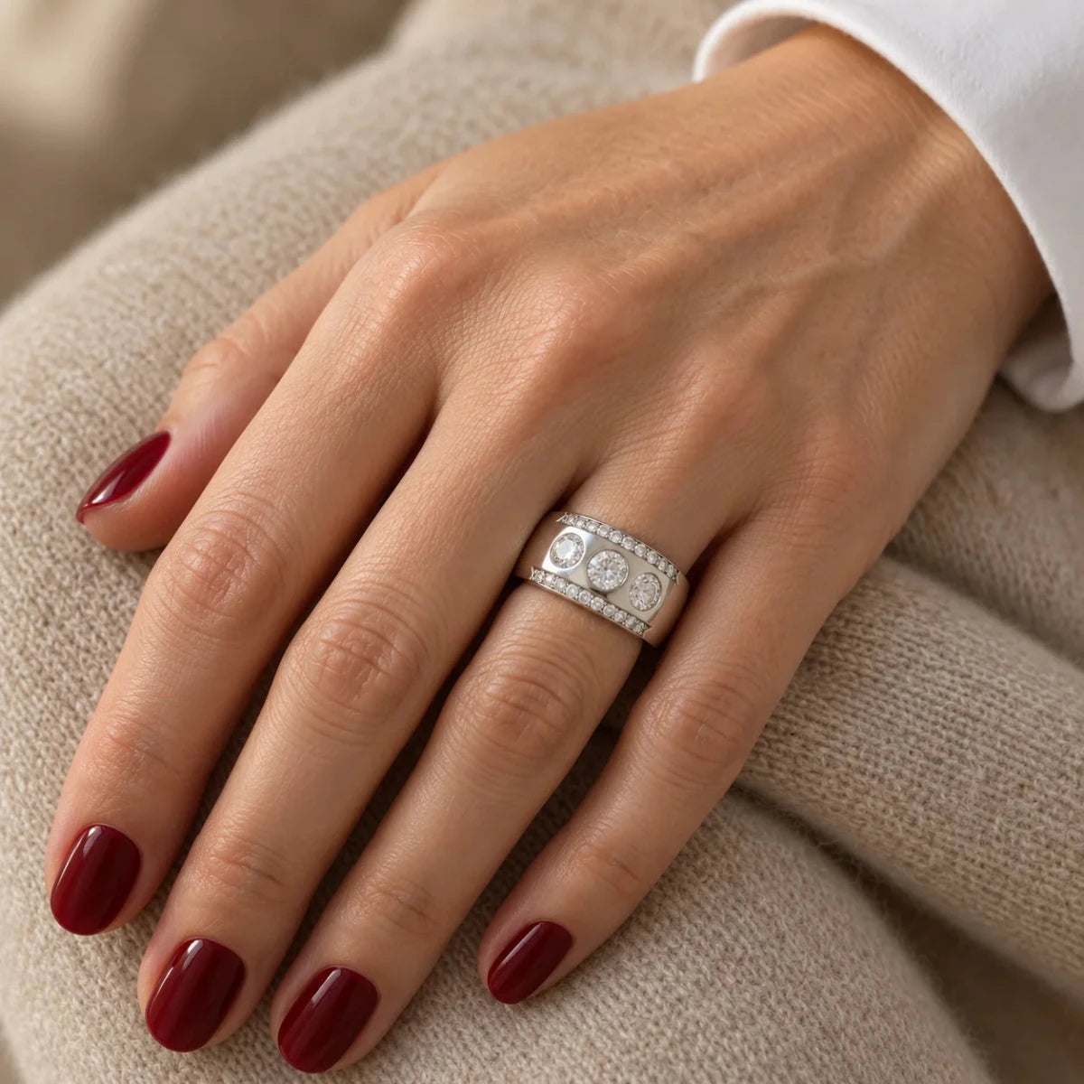 Bague Trilogie en platine et diamants - Castafiore