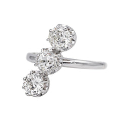 Bague Trilogie en platine et diamants - Castafiore