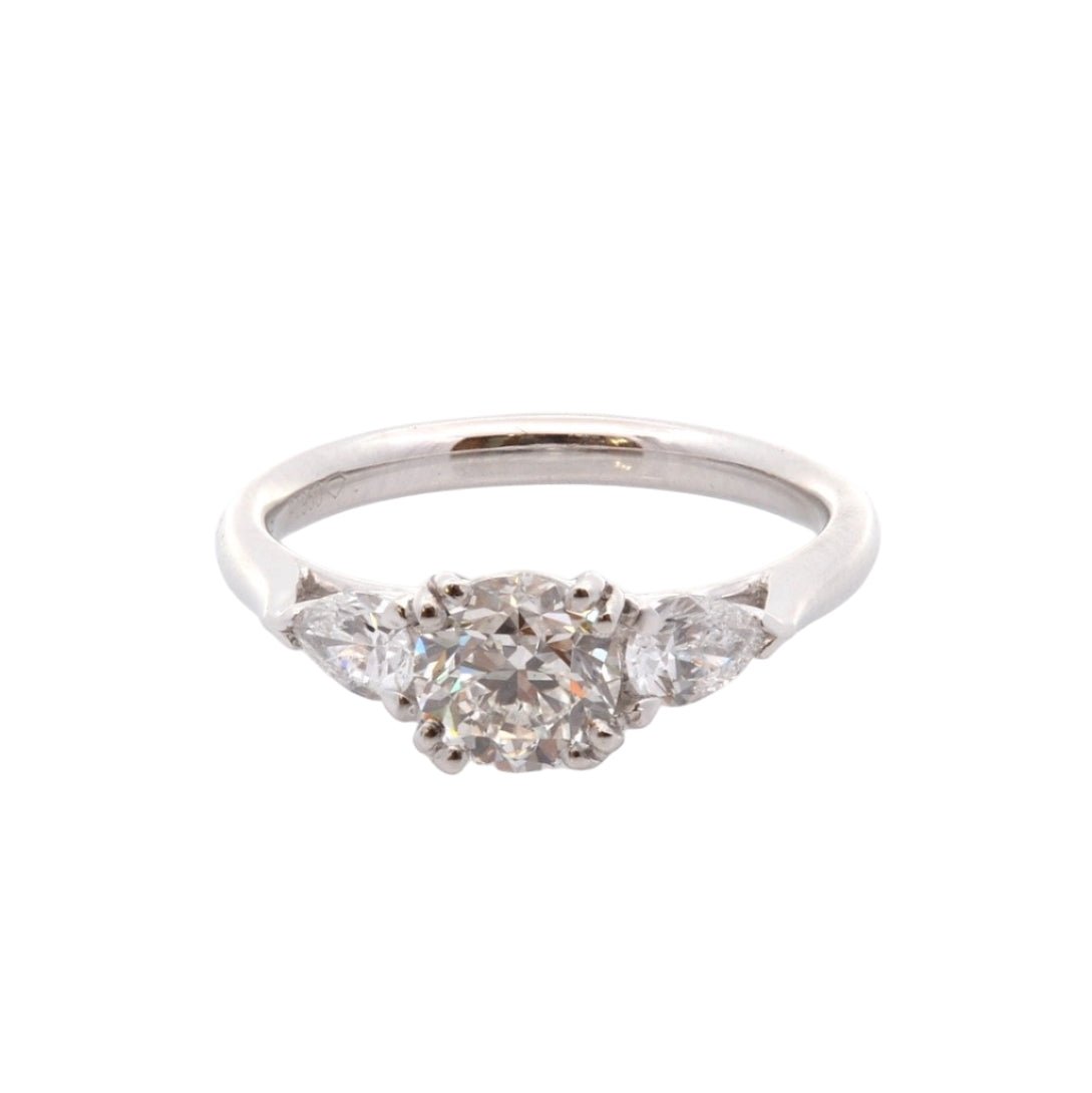 Bague trilogie en platine et diamants - Castafiore