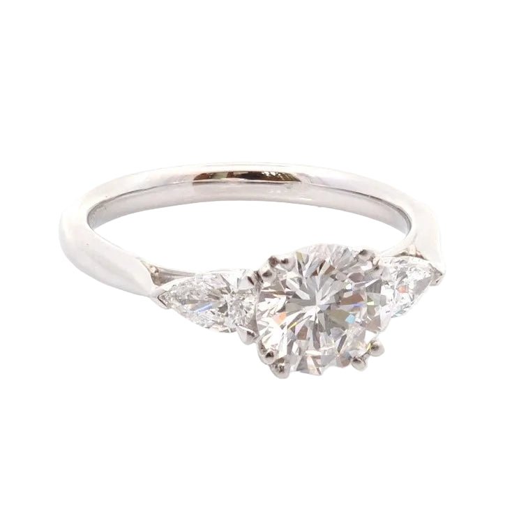 Bague Trilogie en platine et diamants - Castafiore