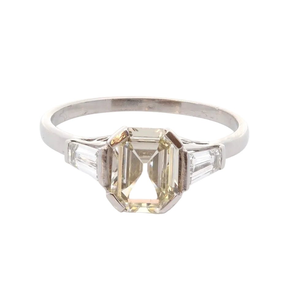 Bague Trilogie en platine et diamants - Castafiore