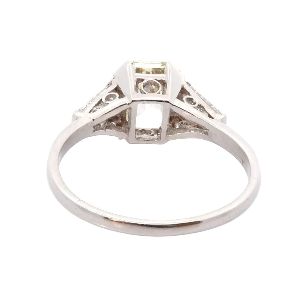 Bague Trilogie en platine et diamants - Castafiore