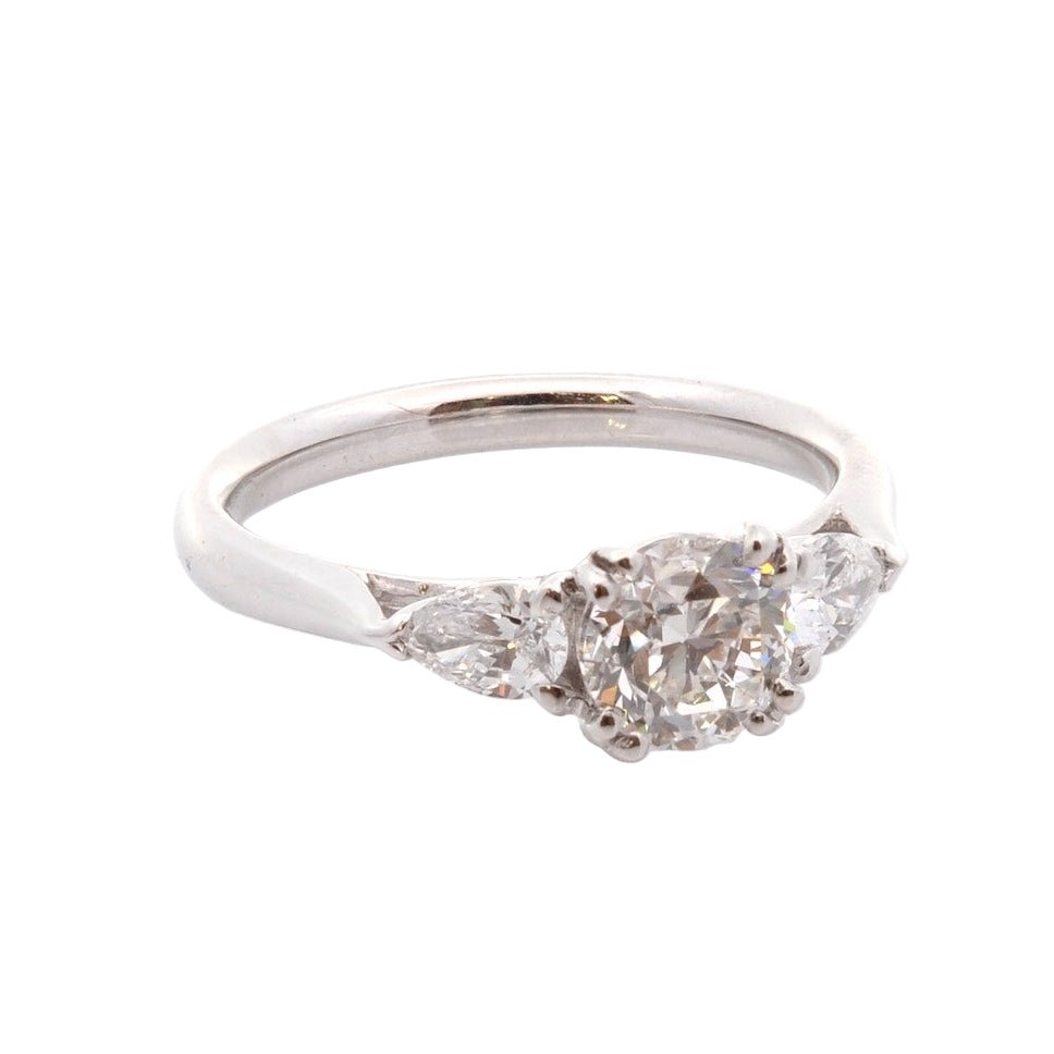 Bague trilogie en platine et diamants - Castafiore