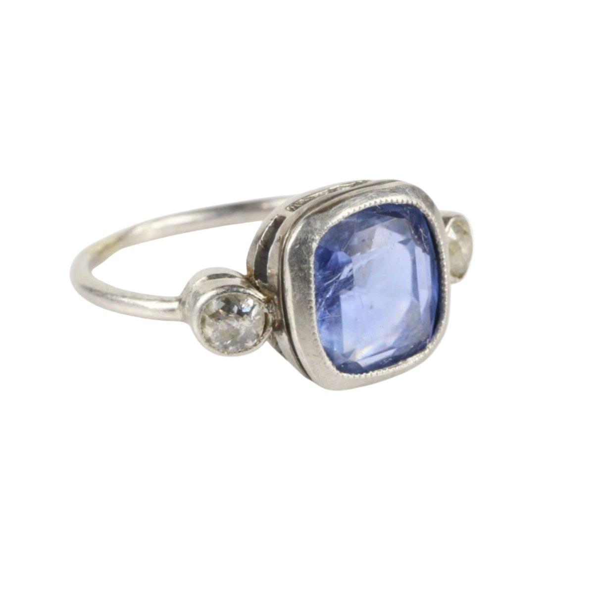 Bague Trilogie en platine, saphir et diamants - Castafiore