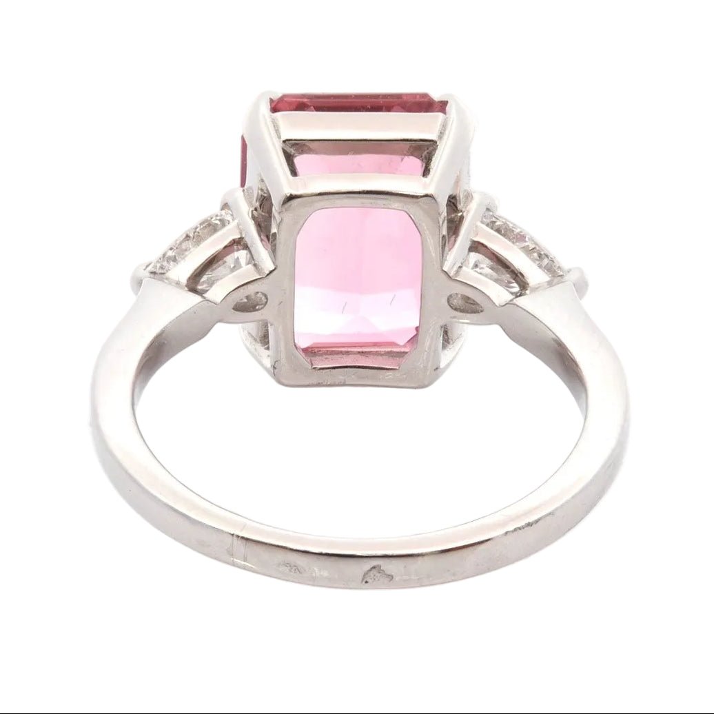 Ring pink tourmaline and diamonds