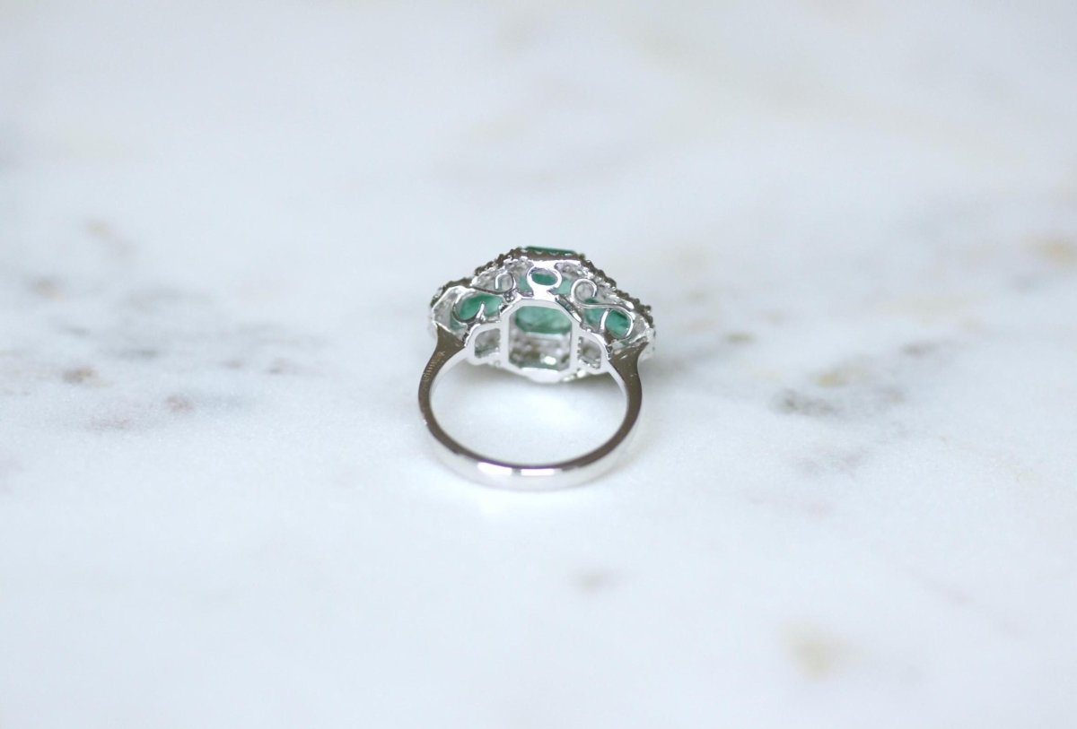 Bague Trois Emeraudes et Diamants sur Or Blanc - Castafiore
