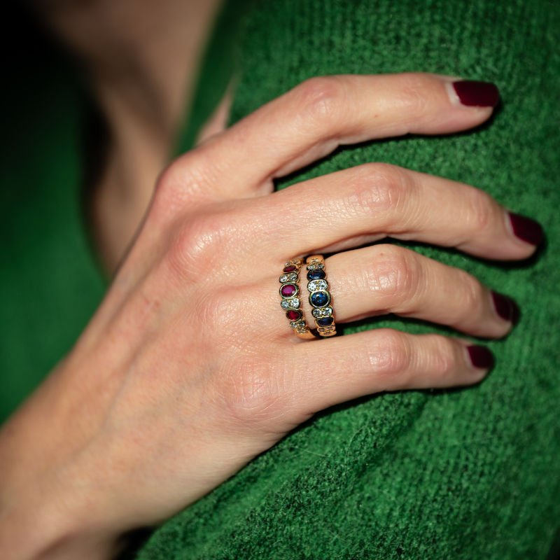 Bague VAN CLEEF & ARPELS en or jaune, diamants et saphirs - Castafiore