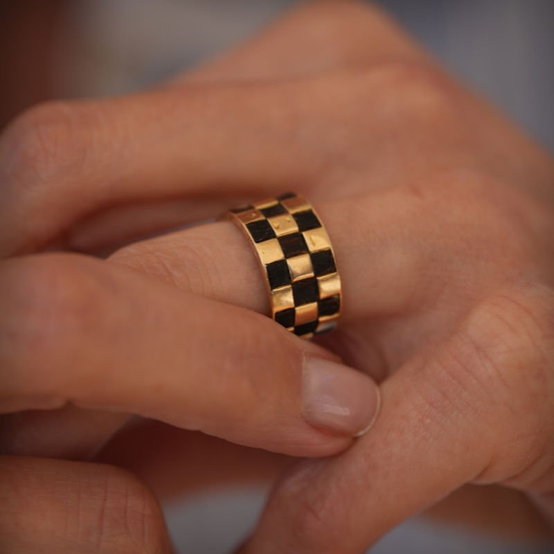 Bague VAN CLEEF & ARPELS en or jaune et bois d'ébène