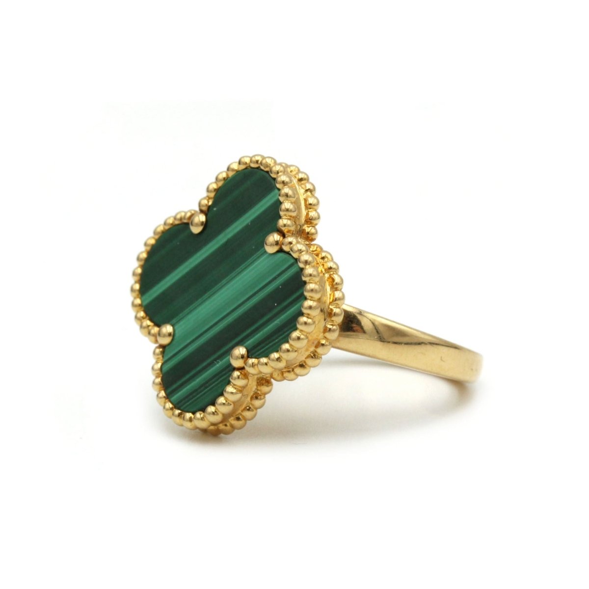 Bague VAN CLEEF & ARPELS "Magic Alhambra" en or jaune et malachite - Castafiore