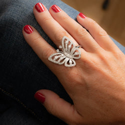 Bague VAN CLEEF & ARPELS Papillon en or blanc et diamants - Castafiore