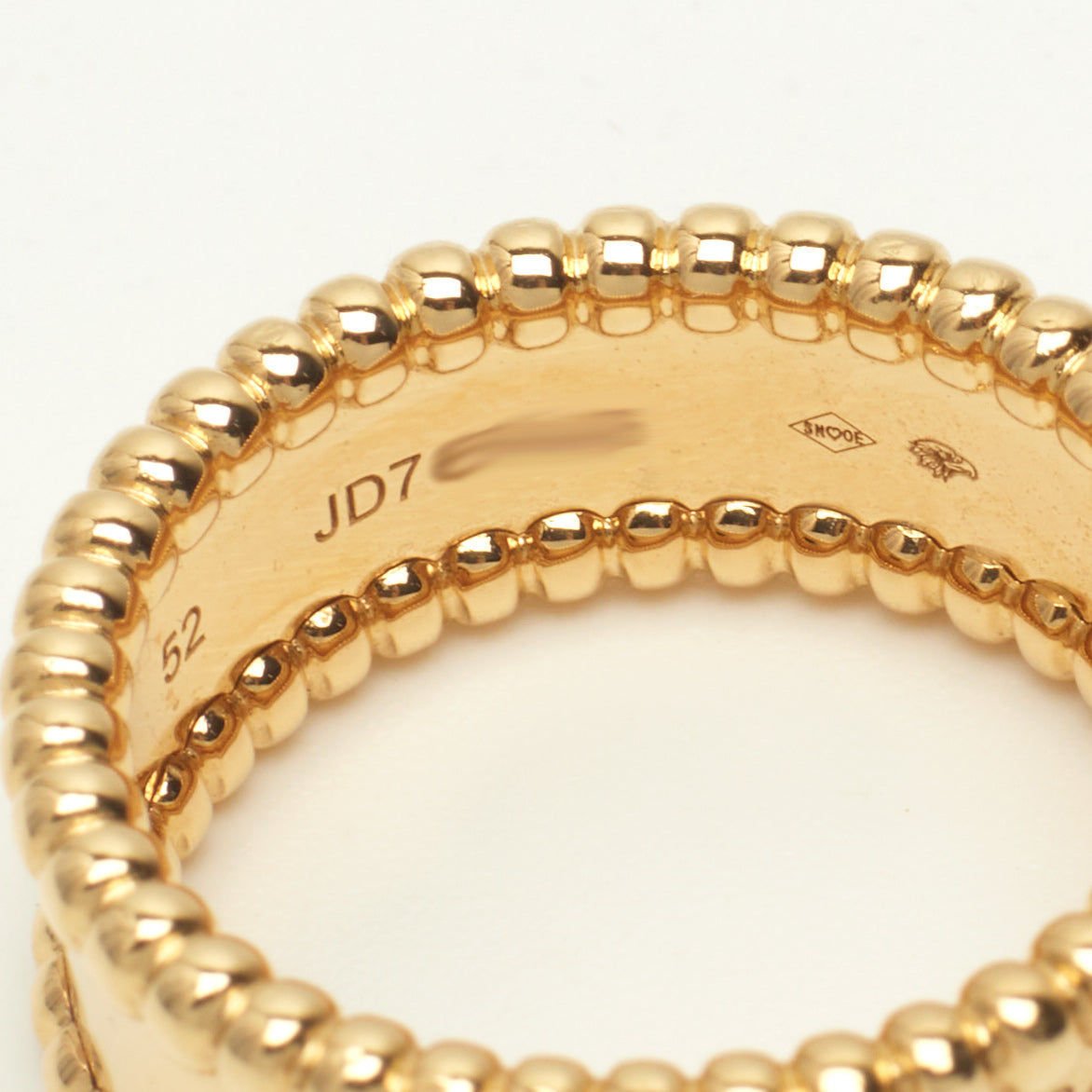 Bague Van Cleef & Arpels Perlée Signature en or jaune - Castafiore