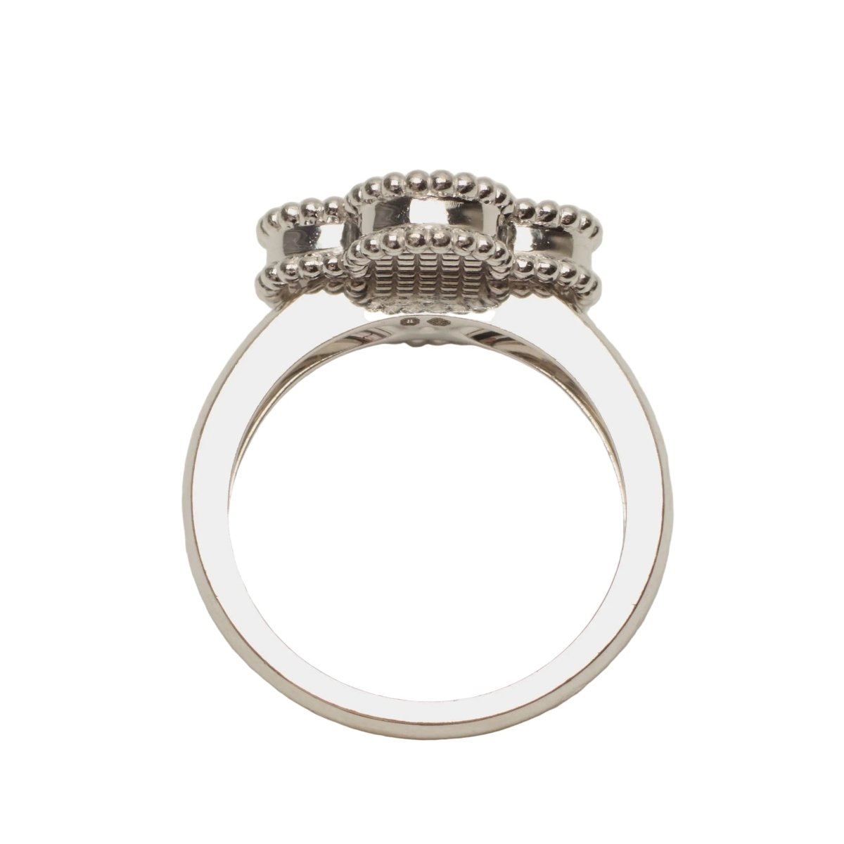 Bague VAN CLEEF & ARPELS "Vintage Alhambra" en or blanc - Castafiore