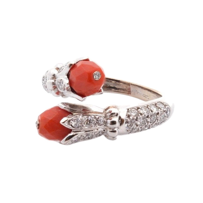 Bague VINTAGE Corail et diamants en or blanc - Castafiore