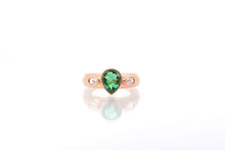 Bague vintage émeraude et diamants en or rose - Castafiore