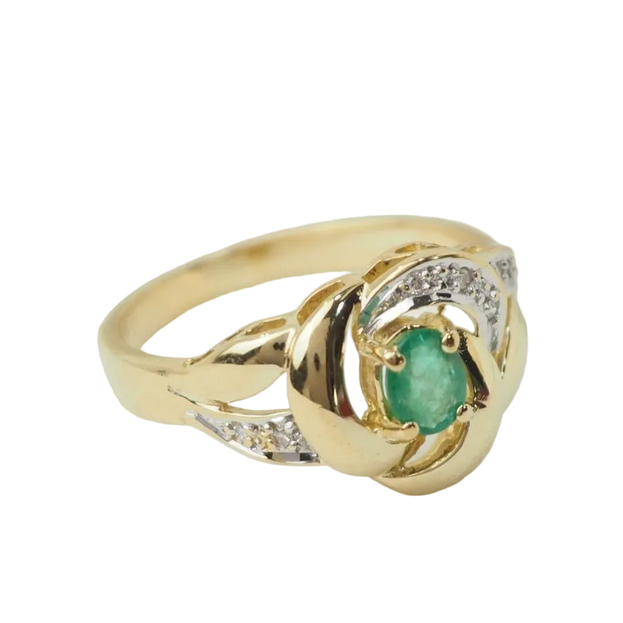Bague vintage en or jaune, émeraude et diamants - Castafiore