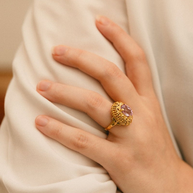 Bague Vintage en or jaune et pierre rose - Castafiore