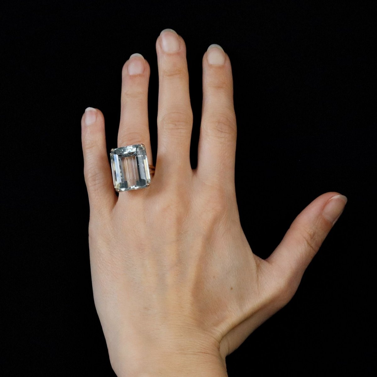 Bague vintage en or rose et aigue - marine - Castafiore