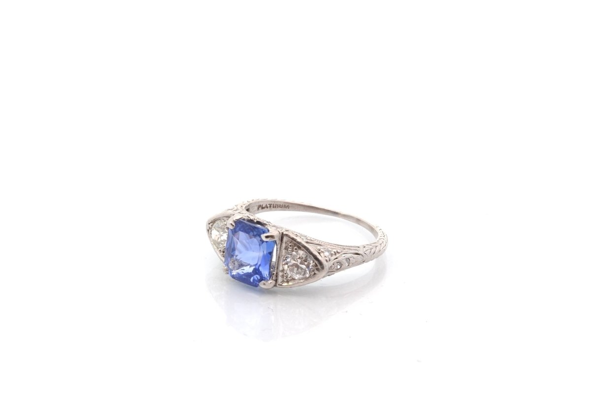 Bague vintage en platine et saphir - Castafiore