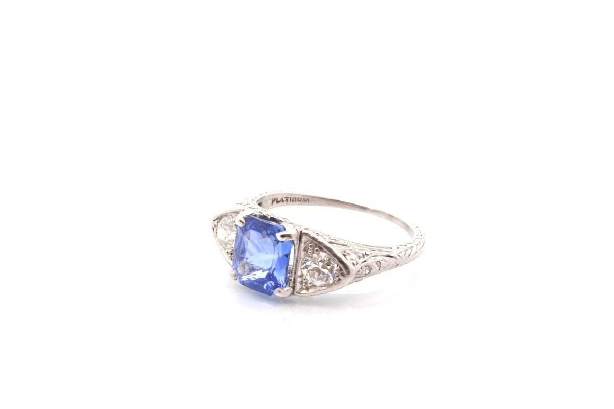 Bague vintage en platine et saphir - Castafiore