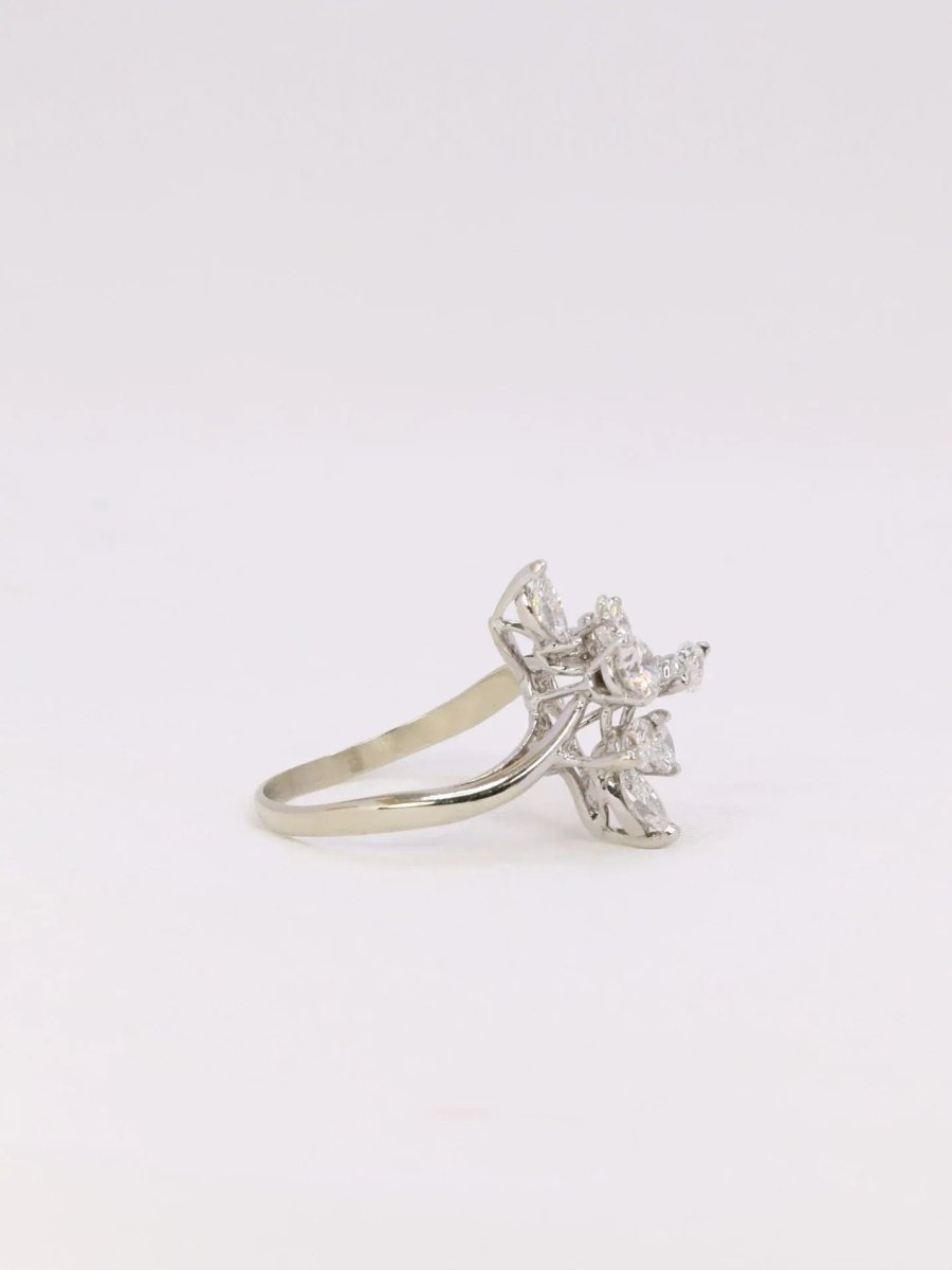 Bague vintage fleur diamants - Castafiore