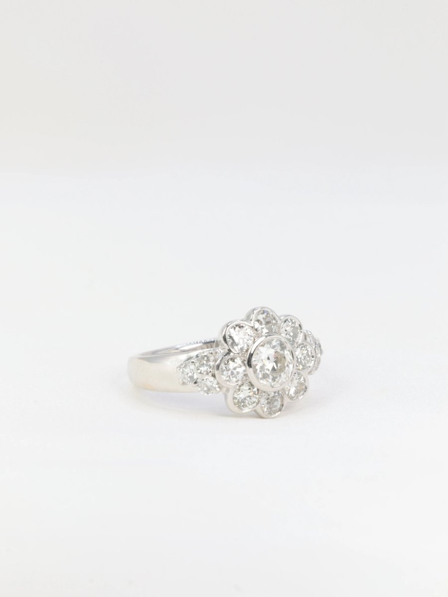Bague vintage marguerite or blanc diamants taille ancienne - Castafiore
