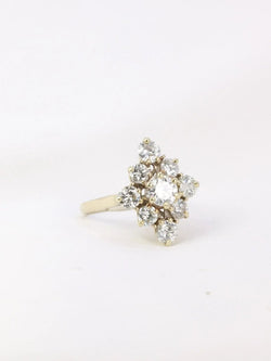 Bague vintage marquise en or blanc et diamants - Castafiore