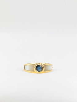 Bague vintage Mauboussin en or, nacre et saphir - Castafiore