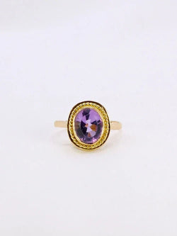 Bague vintage or jaune améthyste ovale 2,6 carats - Castafiore