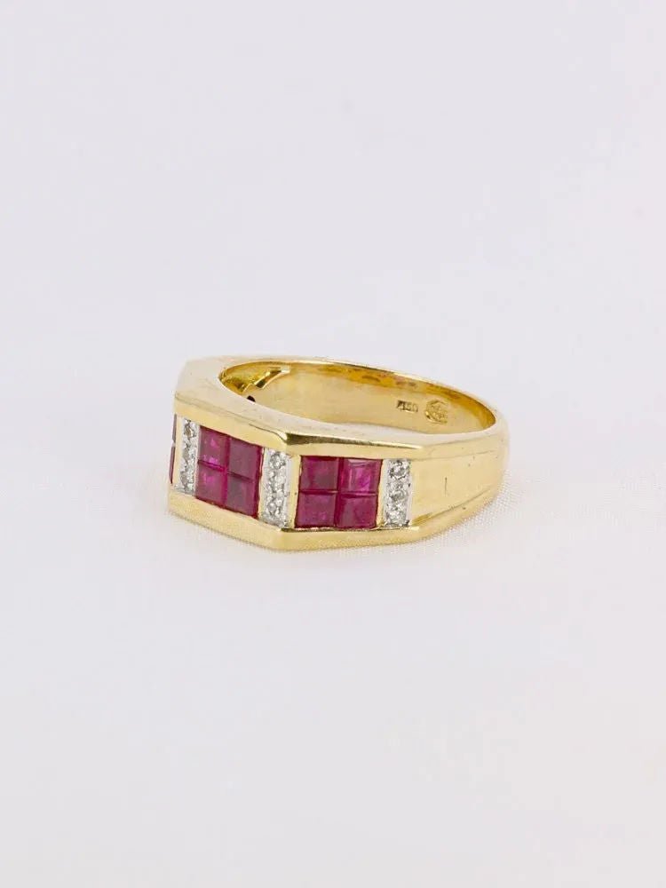 Bague vintage or jaune rubis calibrés diamants - Castafiore