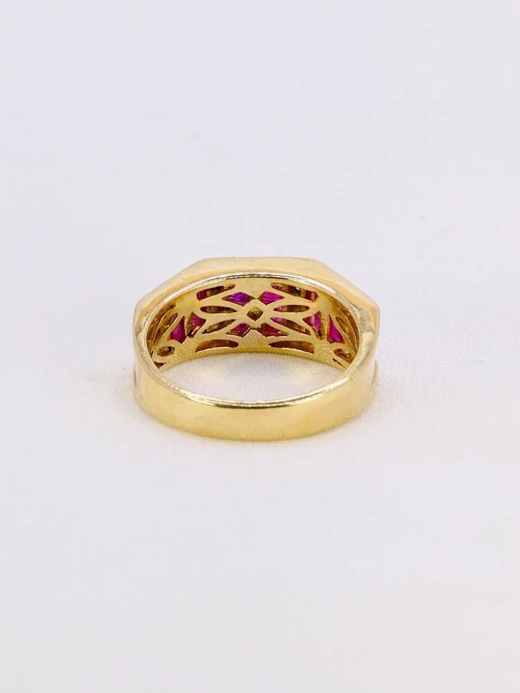 Bague vintage or jaune rubis calibrés diamants - Castafiore